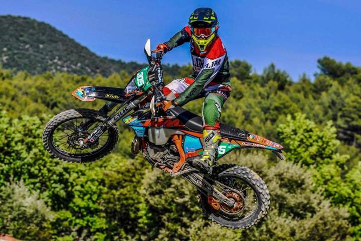 Stages de pilotage motocross pour vacances à Aix-en-Provence